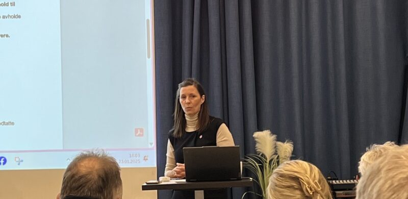 Lokallagsleder Sol Maria Haugan ønsker velkommen. Lokallagsleder Sol Maria Haugan ønsker velkommen.