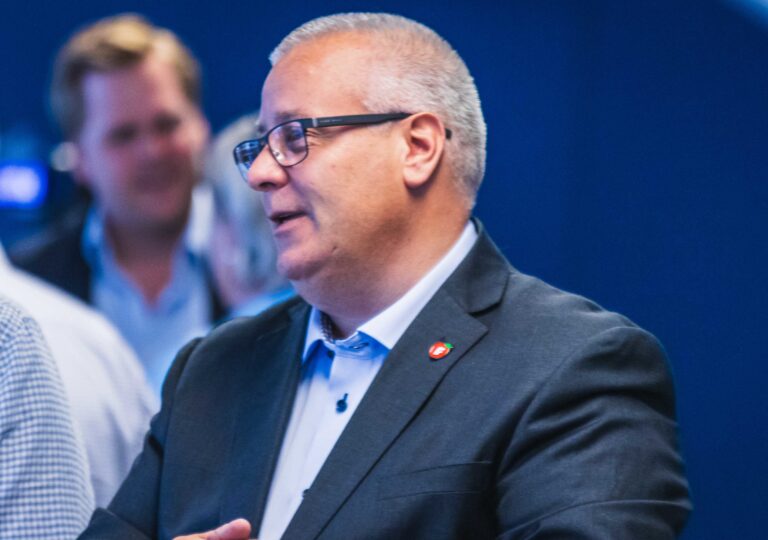 Lenke til artikkel om Naiviteten mot Kina må ta slutt