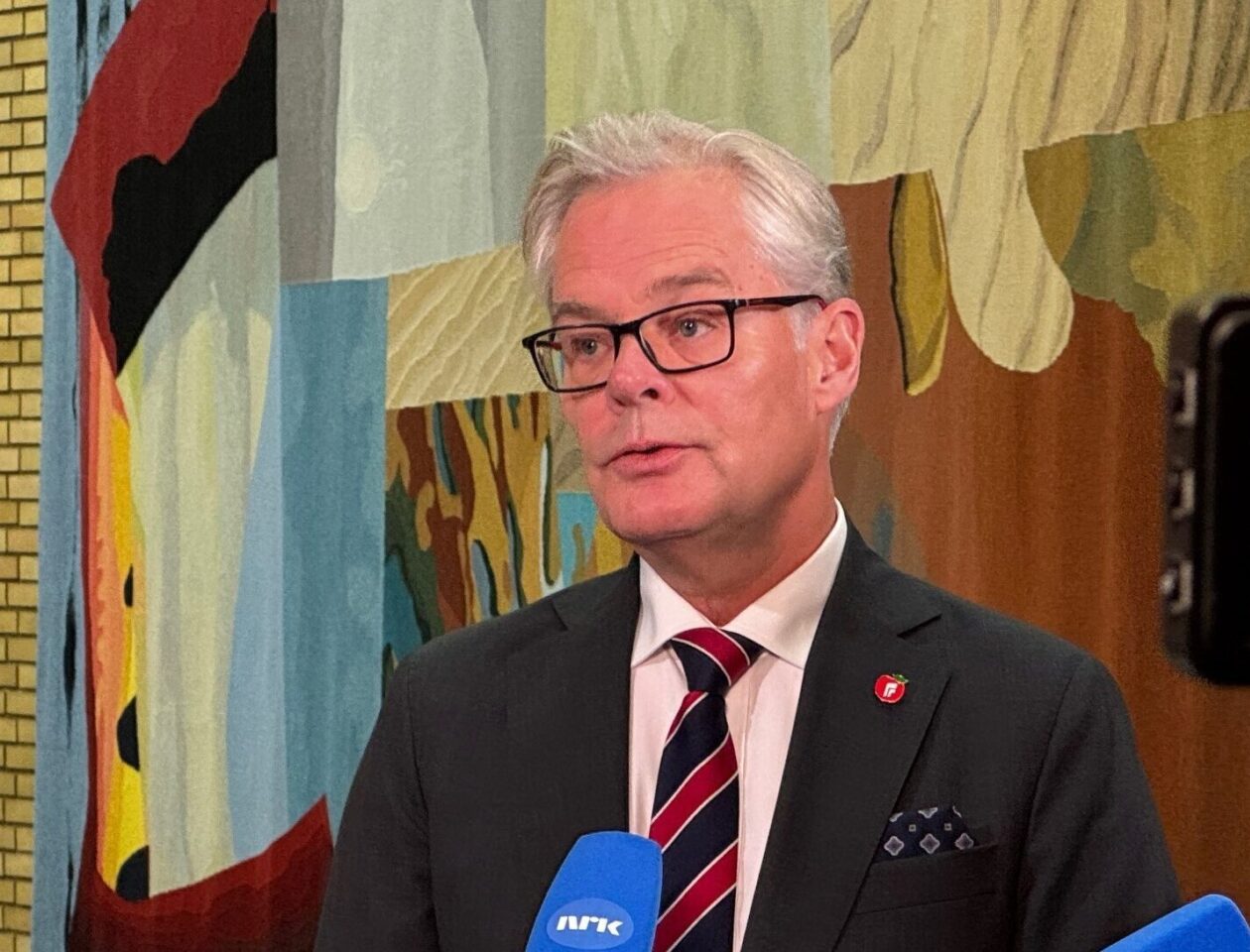 Lenke til artikkel omReagerer på skjulte avgiftsøkninger