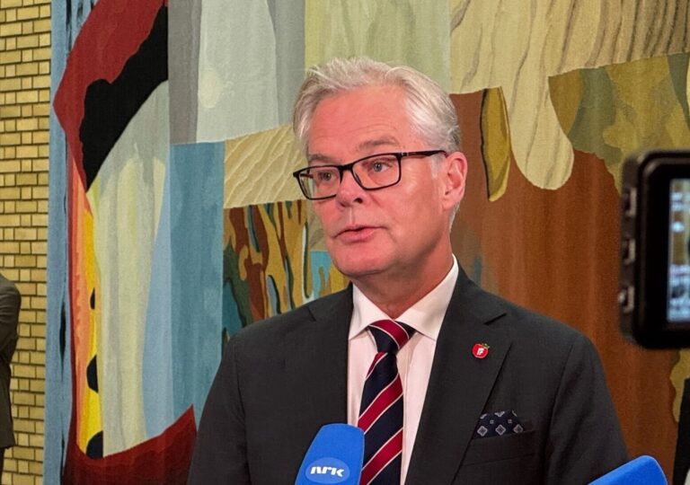 Lenke til artikkel om Reagerer på skjulte avgiftsøkninger