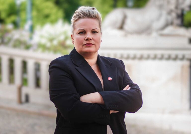 Lenke til artikkel om FrP reagerer sterkt på inntektstapet til idretten Lenke til artikkel om FrP reagerer sterkt på inntektstapet til idretten