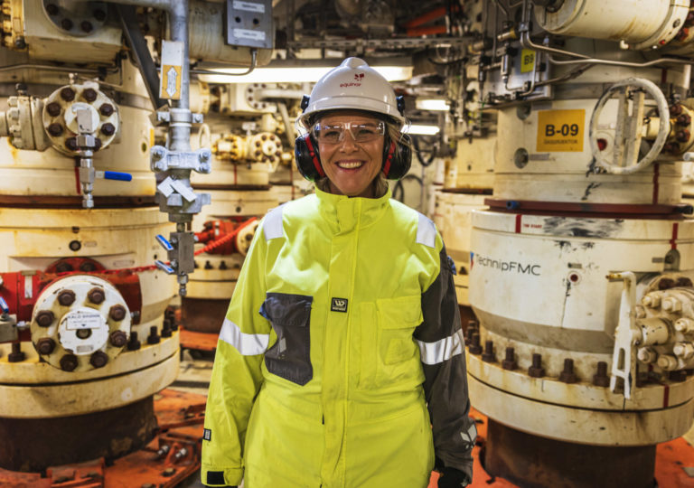 Lenke til artikkel om – Må bruke forhandlingskortet for å få ned strømprisene