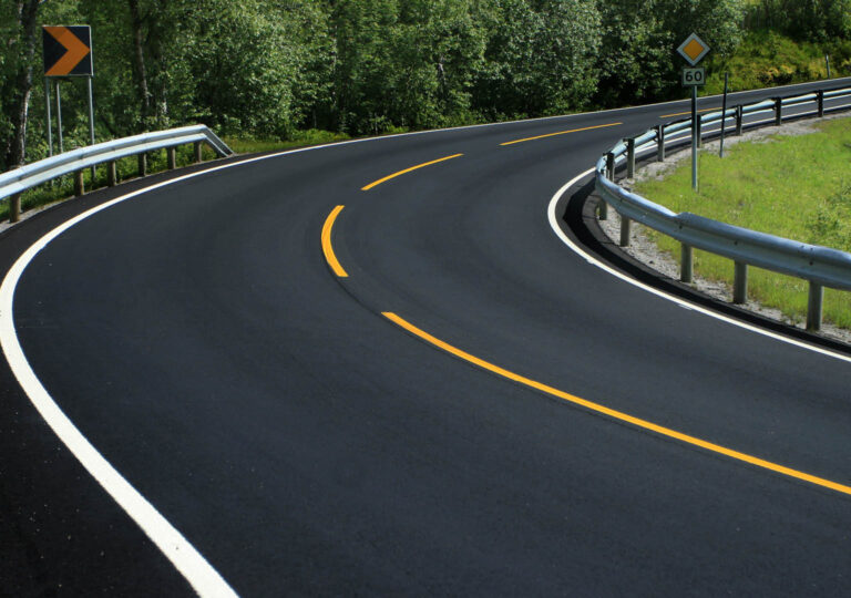 Lenke til artikkel om Veieier bør betale for dårlige veier