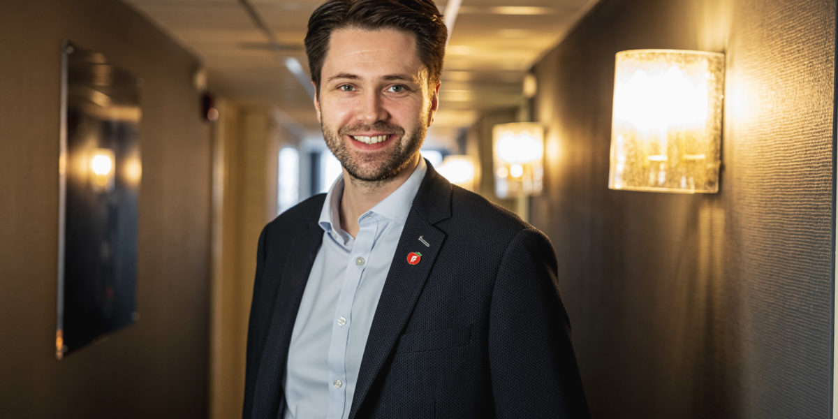 Vestfold FrPs stortingskandidat Bjørn-Kristian Svendsrud er glad for at flertallet av elevene i Vestfold søker seg til yrkesfaglige utdanninger. Vestfold FrPs stortingskandidat Bjørn-Kristian Svendsrud er glad for at flertallet av elevene i Vestfold søker seg til yrkesfaglige utdanninger.