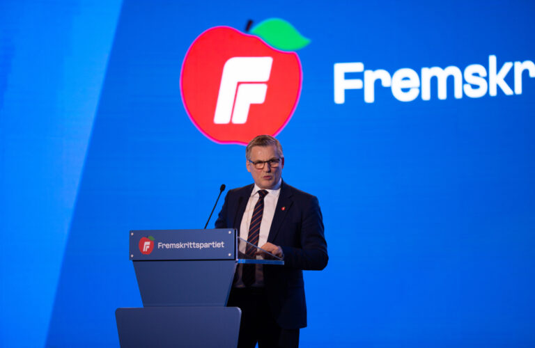 Lenke til artikkelen om: FrP: – Regjeringen har mistet kontrollen over norsk arbeidsliv Lenke til artikkelen om: FrP: – Regjeringen har mistet kontrollen over norsk arbeidsliv