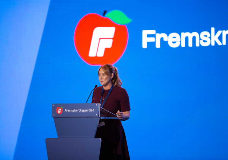 Lenke til artikkel om Vil ha trygg start på voksenlivet