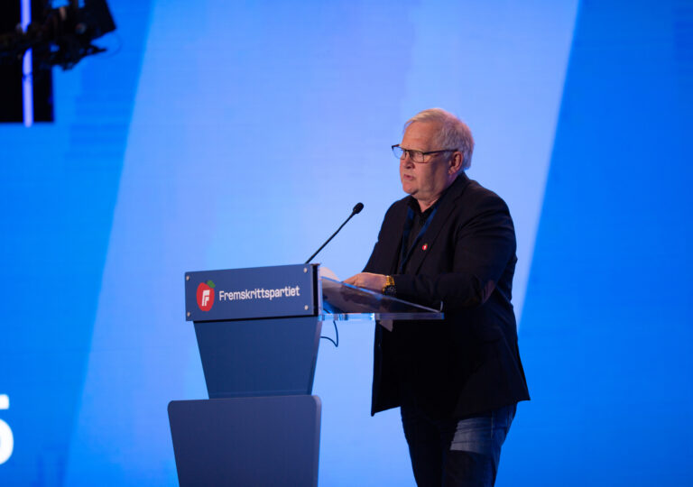 Lenke til artikkel om – Veien til kraft må gå på vei