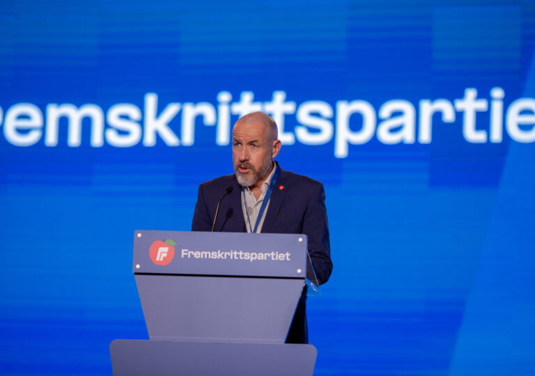 Lenke til artikkel om Vi trenger trygg styring i krevende tider