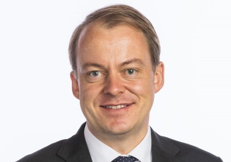 Lenke til artikkel om Radikal og aktivistisk utenrikspolitikk